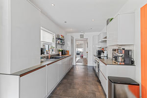 Kitchen- click for photo gallery